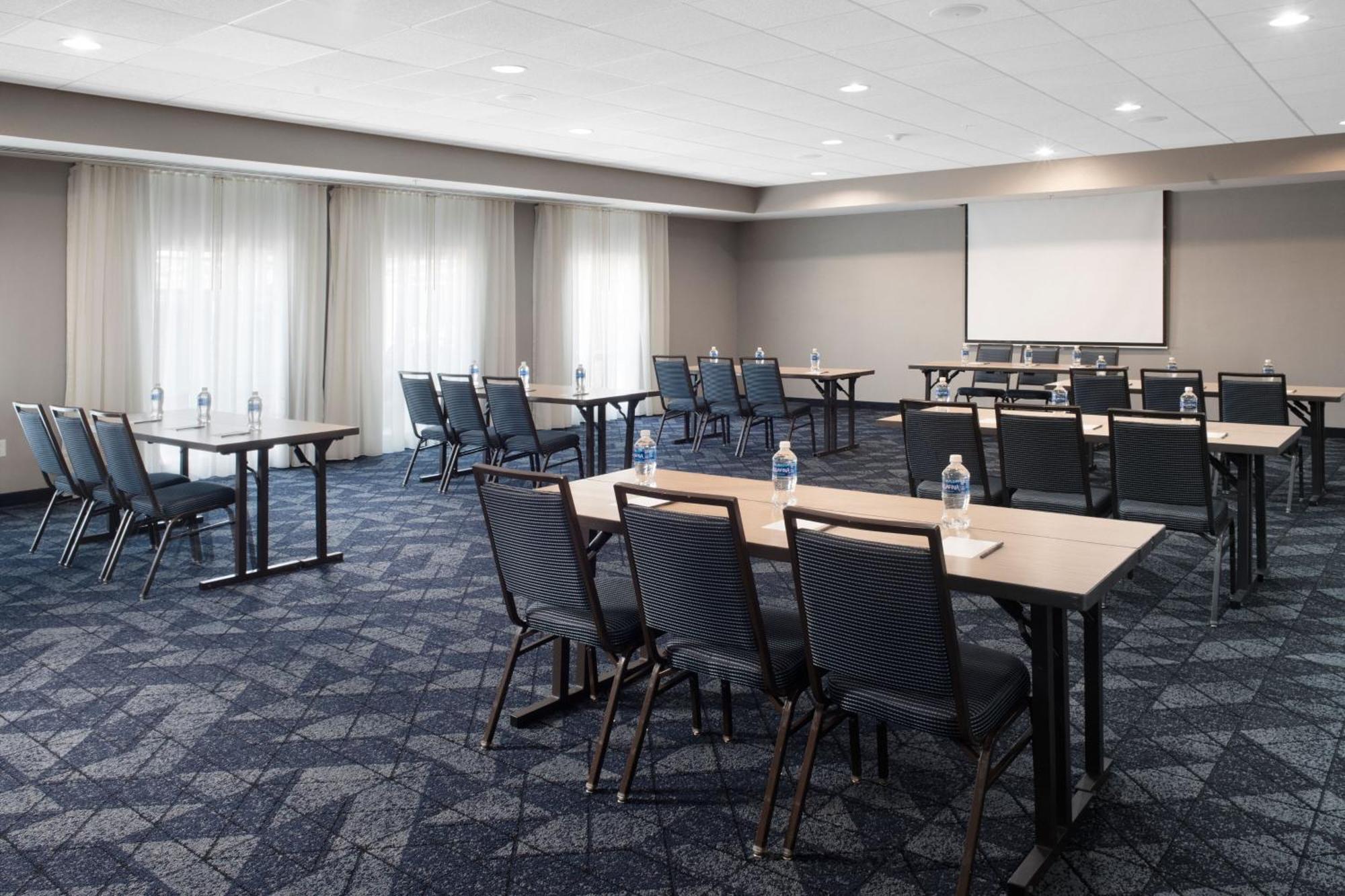 Отель Courtyard By Marriott Galveston Island Экстерьер фото