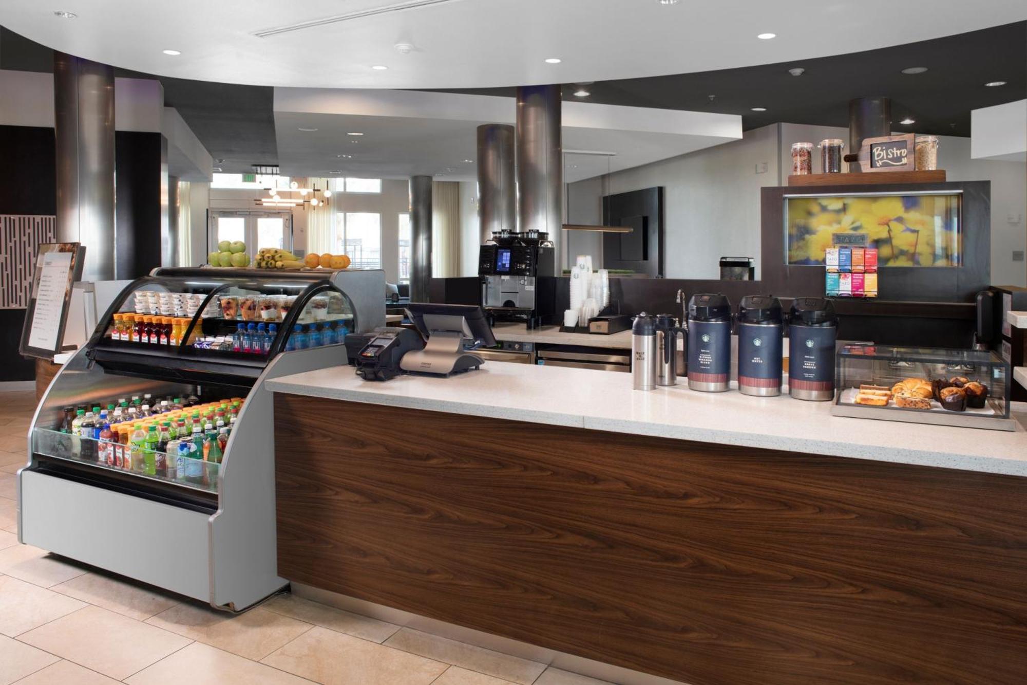 Отель Courtyard By Marriott Galveston Island Экстерьер фото