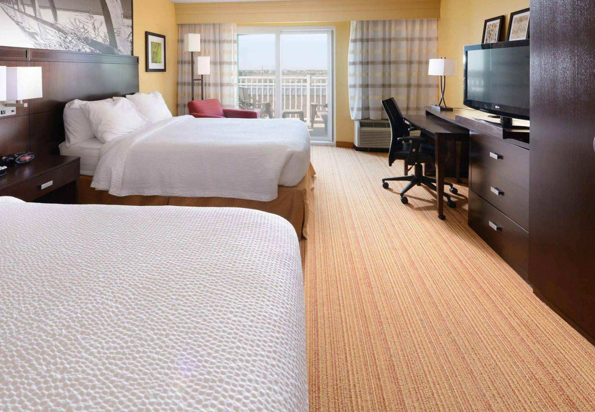 Отель Courtyard By Marriott Galveston Island Экстерьер фото